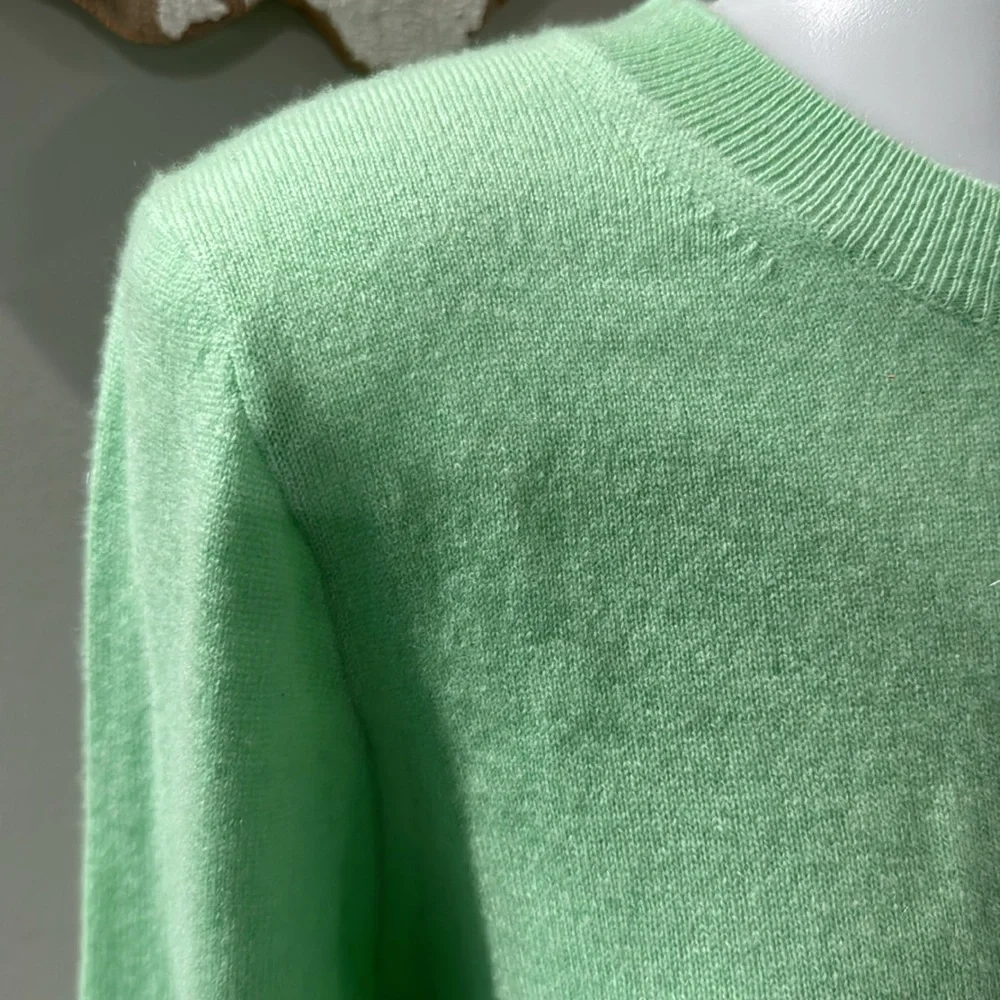 NWOT! J.Crew Italian Featherweight Cashmere Long Sleeve‎ Sweater